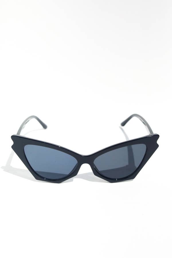 Revelry Cat Eye Sunglasses in Black
